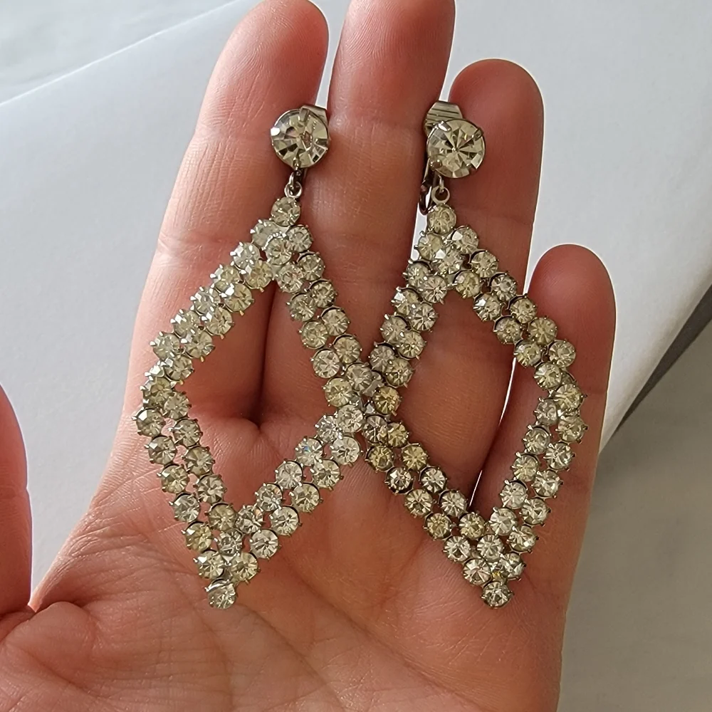 Vintage Clip-on Rhinestone Diamond Drop Earrings